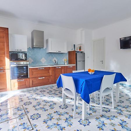 Seashell Apartment Minori Luaran gambar