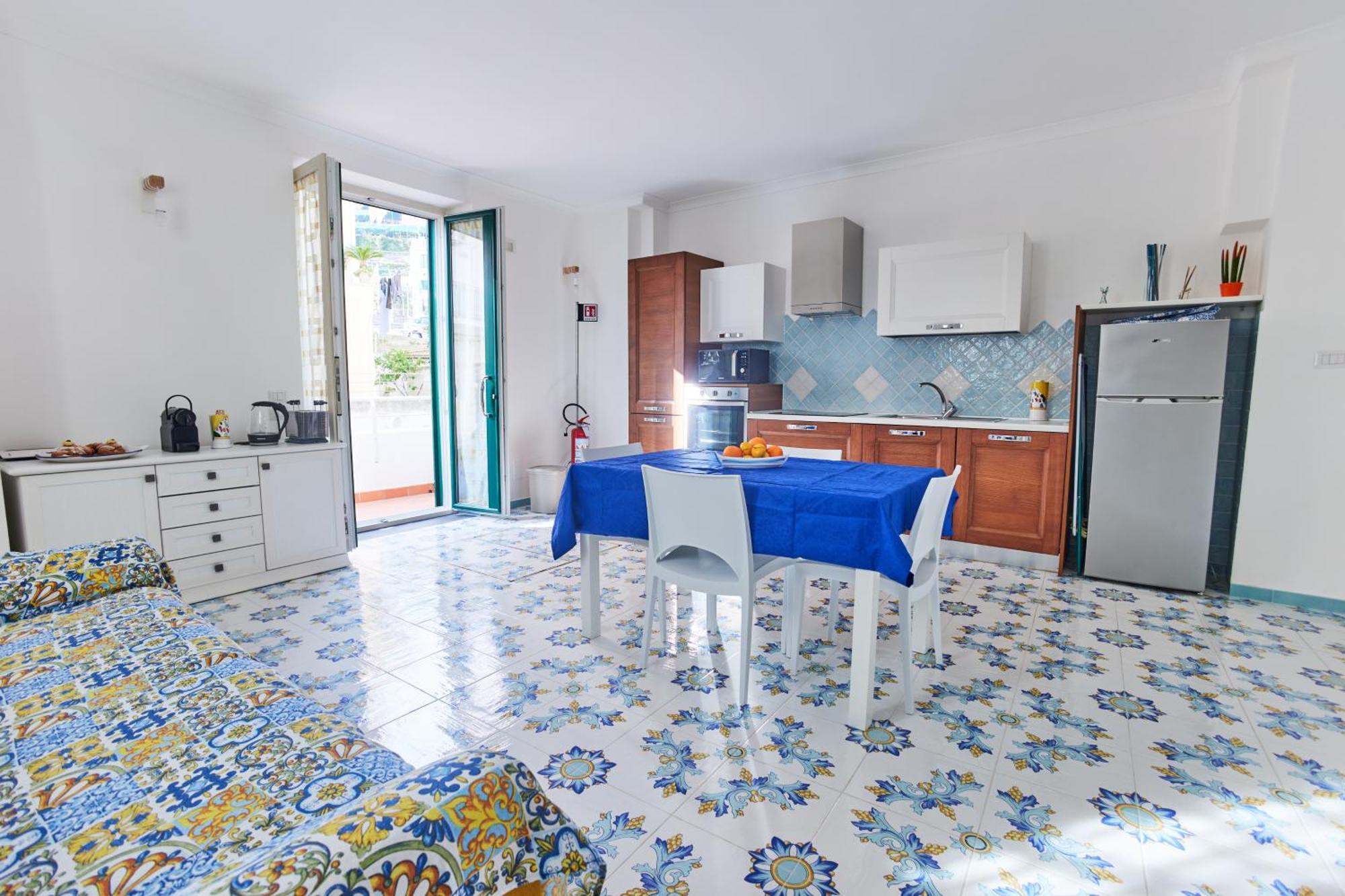 Seashell Apartment Minori Luaran gambar