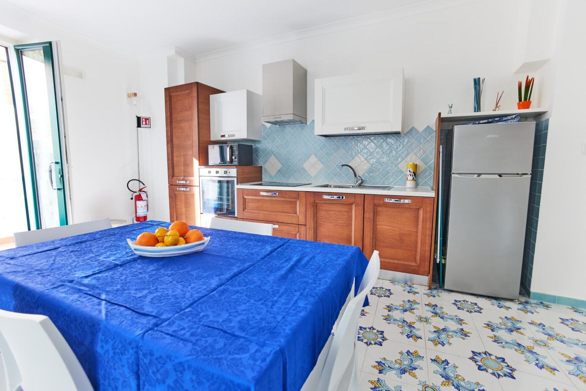 Seashell Apartment Minori Luaran gambar